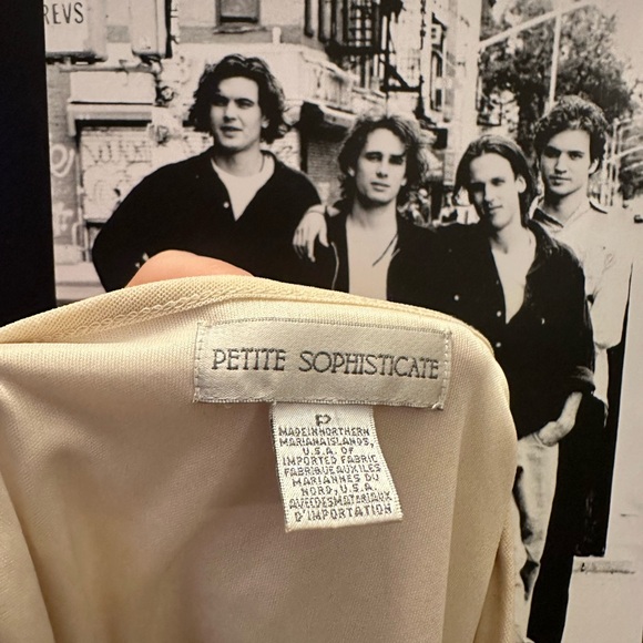 Gorgeous coquette cream v neck with mesh short sleeves, from the 90s ☾⋆｡🥀 °✩ - Picture 3 of 6